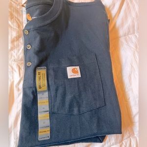 Carhartt NWT navy Henley, men’s medium